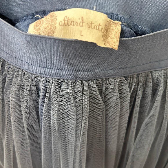 Altar’d State blue tulle midi skirt - Picture 3 of 3